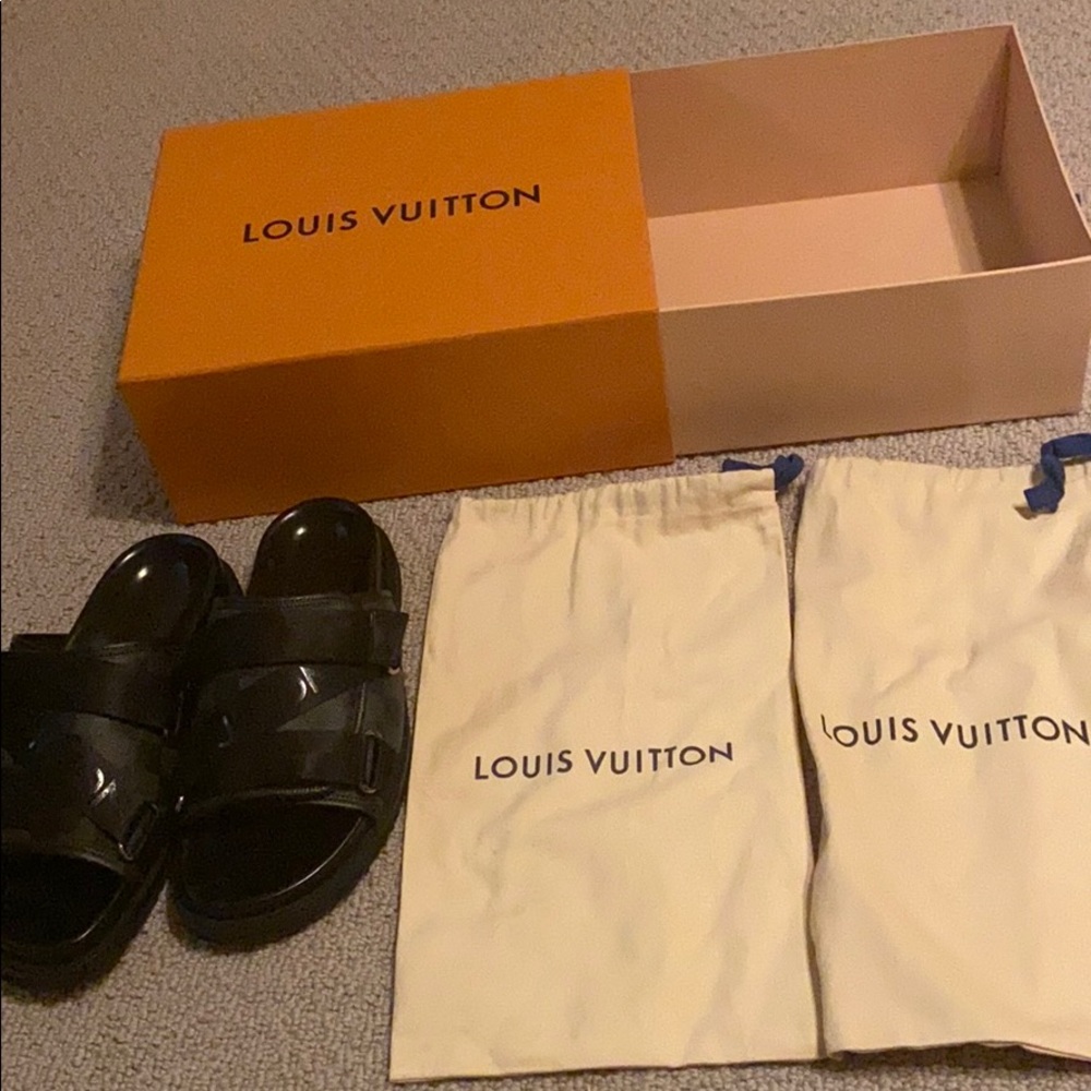 Men’s Louis Vuitton Honolulu Mule Sandals